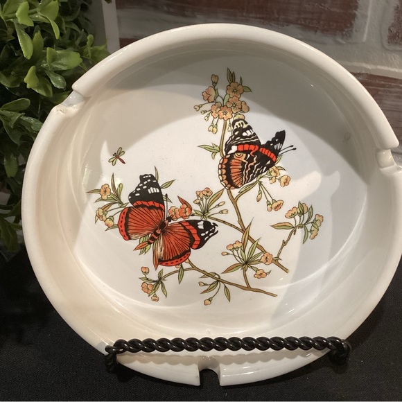 🟠 Vintage - Rare - Beautiful Painted Butterflies Designed Ashtray - Unique - Picture 3 of 9